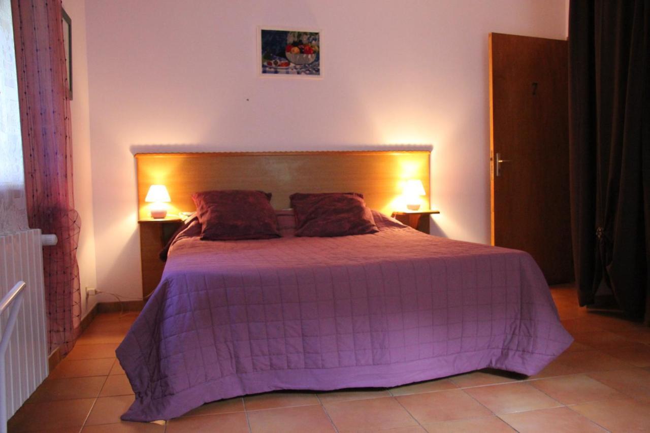 Chambre D'Hote "Chez Antoinette Et Charles" Santo-Pietro-di-Venaco Номер фото